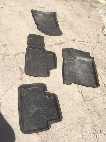 Коврики на priora