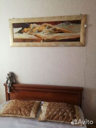 Картина над кроватью