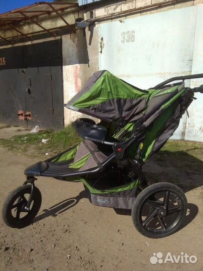 Коляска для двойни BOB Revolution SE Duallie