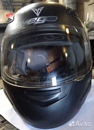 Продам мотошлем Vega