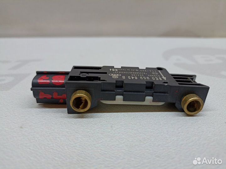 Датчик AIR BAG Audi A4 B7 ALT 2006