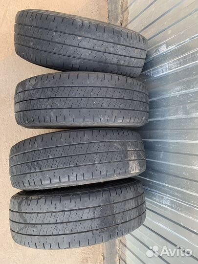 R16 Kumho KC16 215/65, PCD 5x120 DIA 40