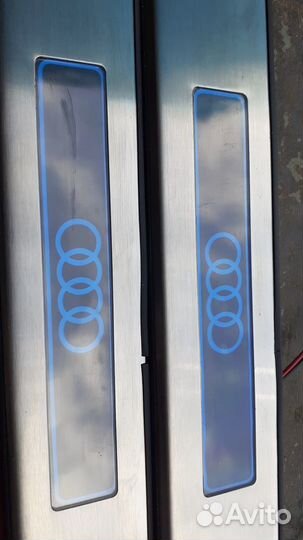 Накладки на пороги Audi