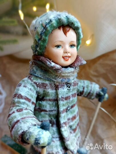 Ватная ёлочная игрушка Мальчик на лыжах