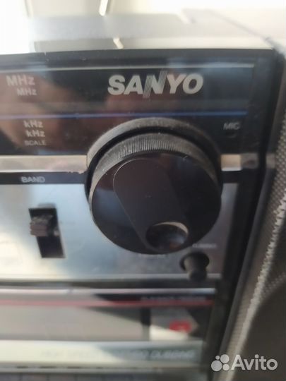 Музыкальный центр sanyo mw227l магнитола Винтаж