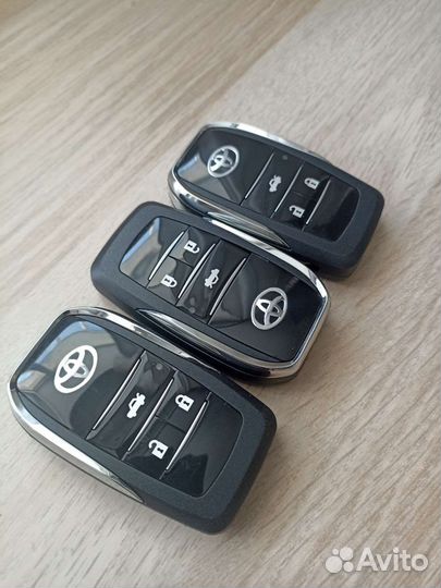 Ключ корпус выкидной для Тойота на три кнопки