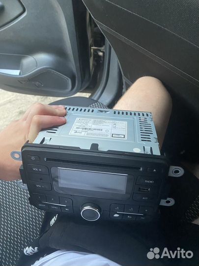 Продам магнитолу на рено дастер, икс рей