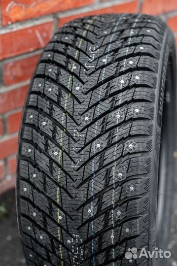 Zmax Winternova Stud II 215/45 R17 91T