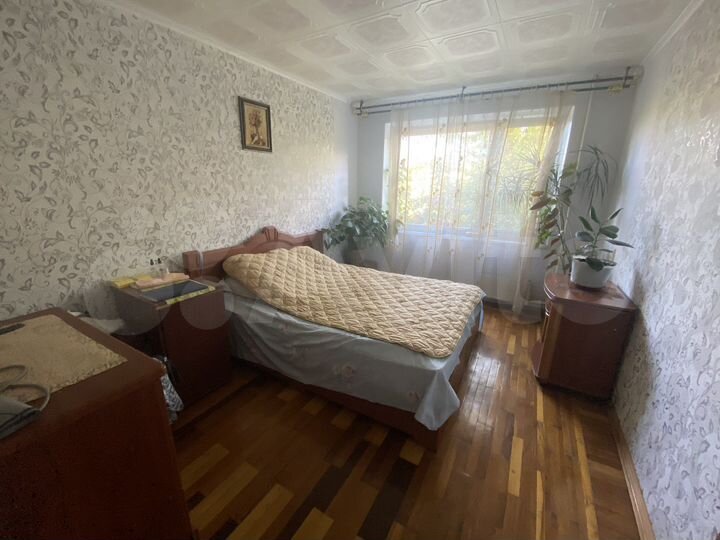 3-к. квартира, 72,8 м², 2/5 эт.