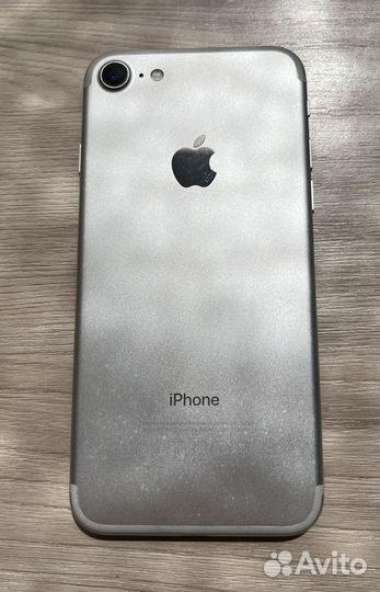 Телефон iPhone 7 32gb