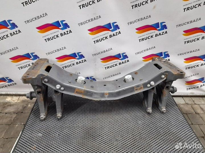 Траверса рамы передняя поперечная