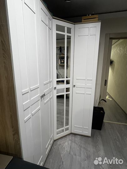 Угловой шкаф