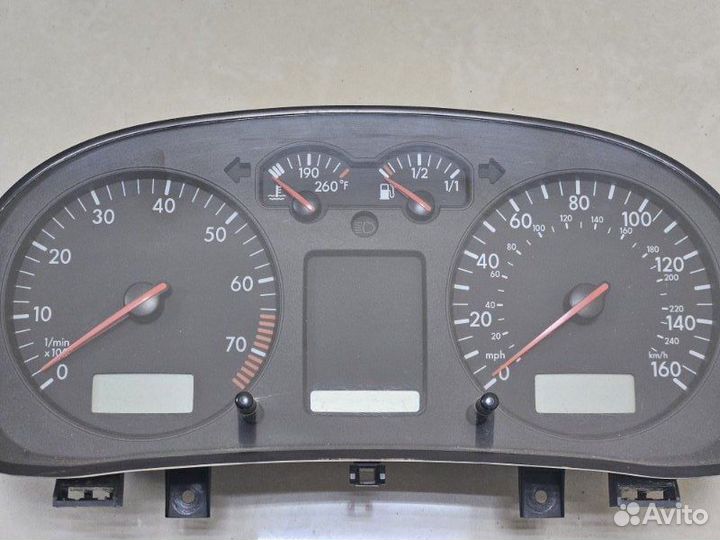 Панель приборов Volkswagen Jetta 9M2 AVH 2003