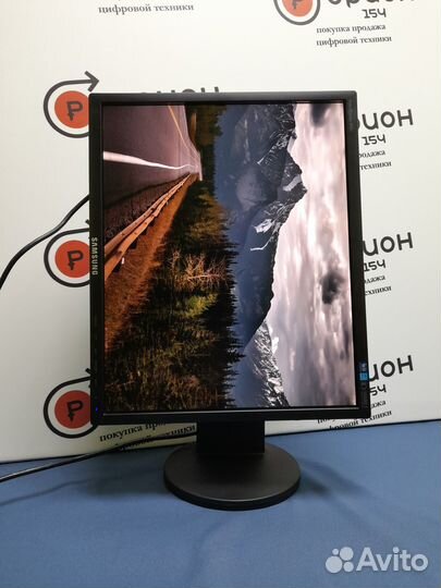 Монитор Samsung 943T 19 дюймов