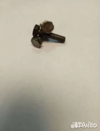 Болты на 8; 10; 17