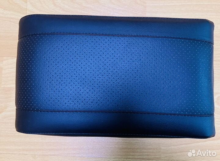 Подлокотник на авто