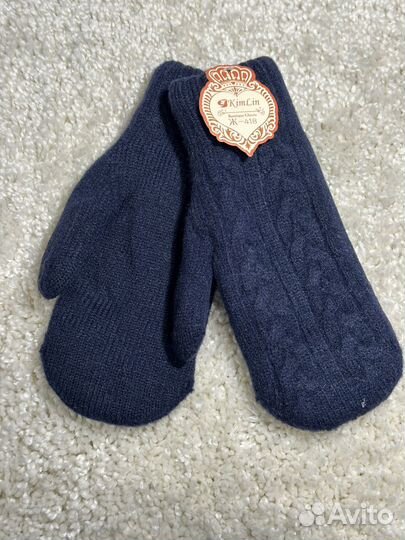 Варежки женские