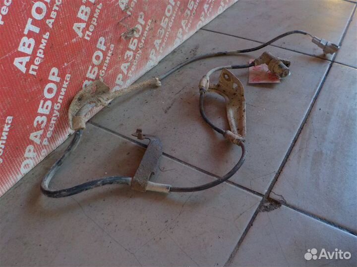 Датчик абс передний правый Toyota Rav 4 XA20 1CD