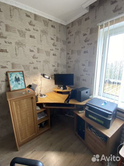 Компьютерный стол