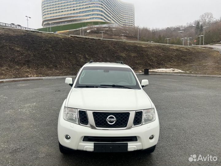 Nissan Pathfinder 2.5 AT, 2012, 210 600 км