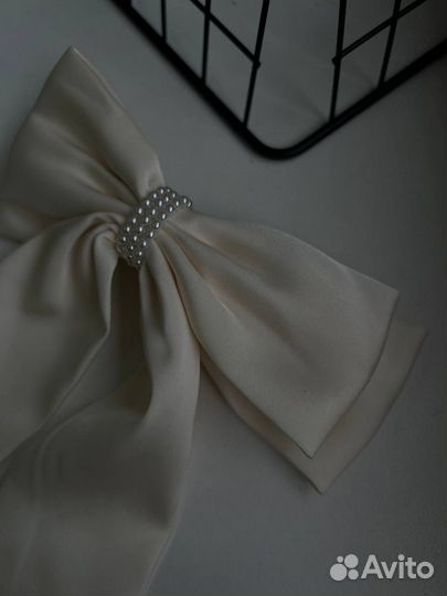 Бант на заколке