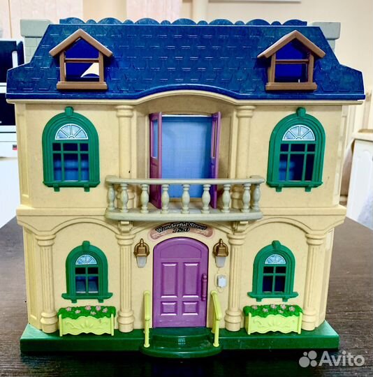 Домик кукольный