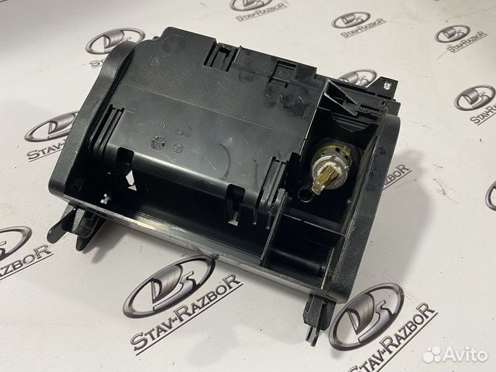 Пепельница в торпеду Mercedes w210 дерево