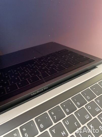MacBook pro 13 2019 i5 8gb 256gb