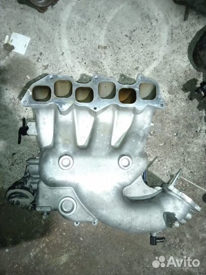 Kia Sorento 1 3.3 коллектор впускной