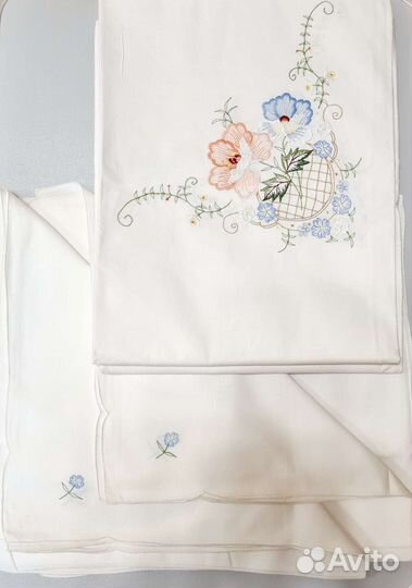 Скатерть и 12 салфеток