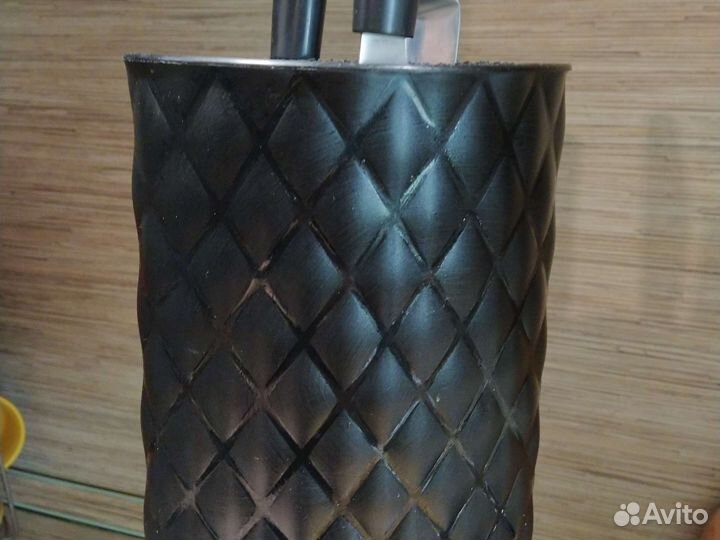 Подставка–точилка для ножей