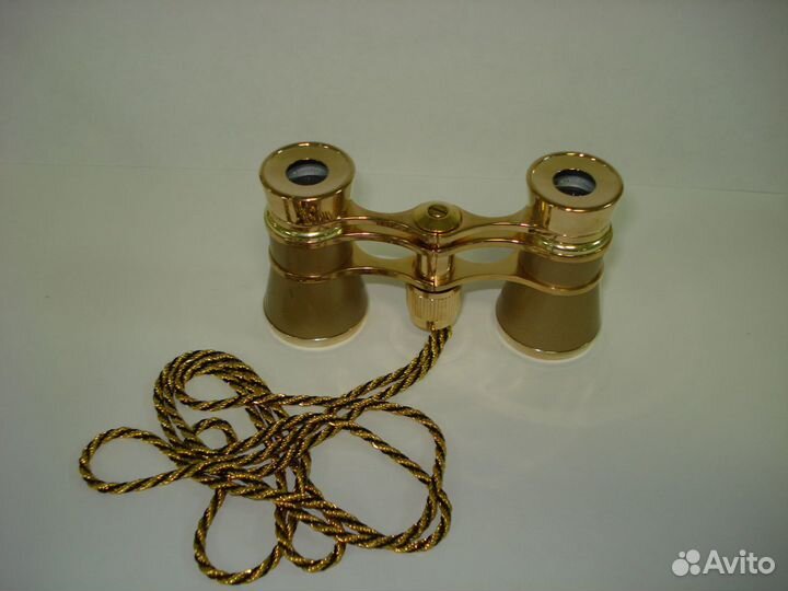 Бинокль театральный золотистый