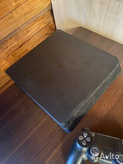 Продам plaustaushin sony4 slim 1tb 2джостика