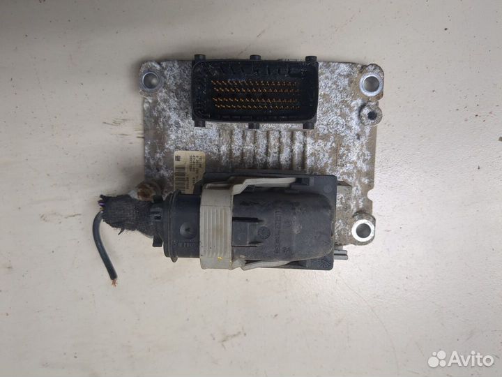 Блок управления двигателем Opel Corsa D, 2007