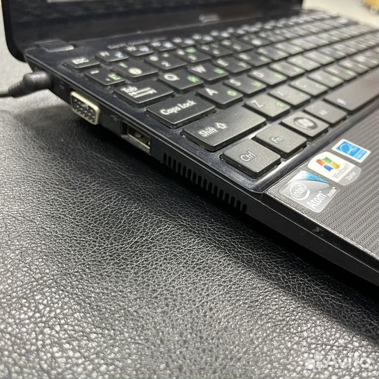 Нетбук asus eee pc 1011px