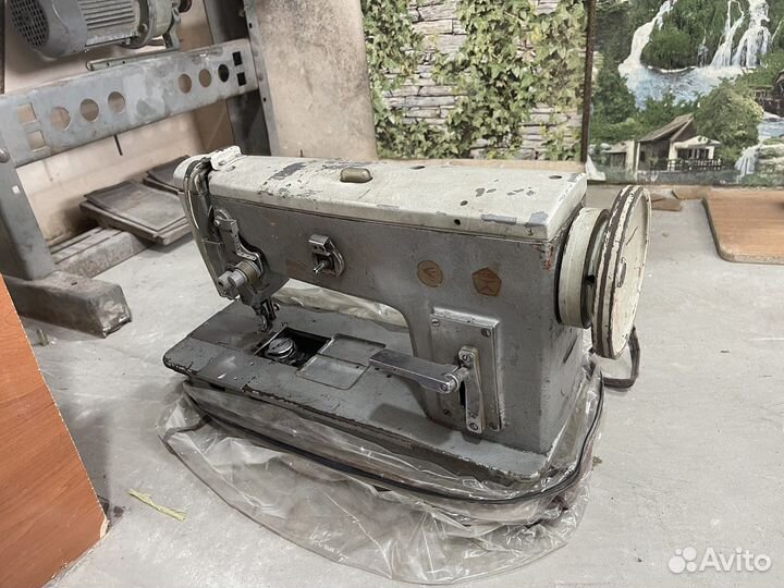 Швейная машинка