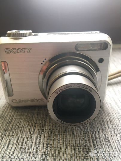 Sony cyber shot dsc s800