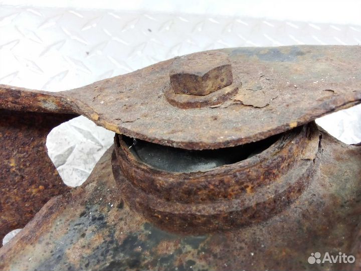 Рычаг зад L Suzuki XL-7 2