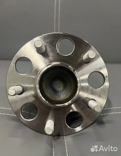 Ступица задняя Toyota 42450-42060