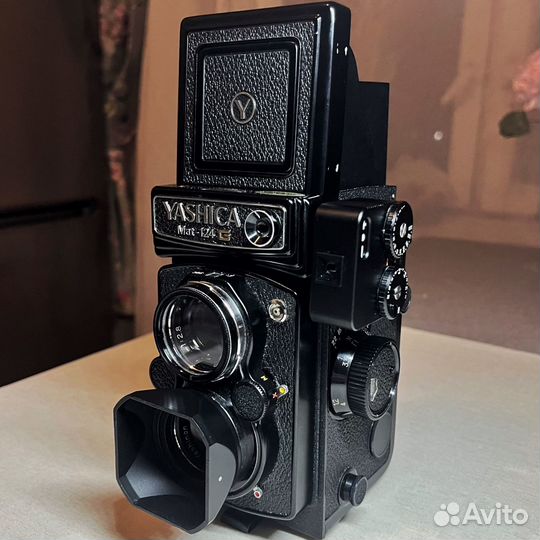 Yashica mat 124g