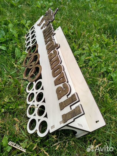 Медальницы, медали, кубки, полки,по видам спорта