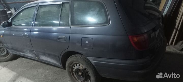 Двери на Тойота Карина - caldina