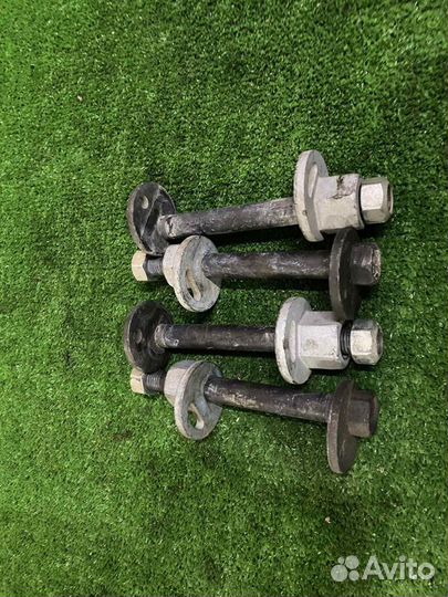 Dodge RAM 2019- болт сход развальный