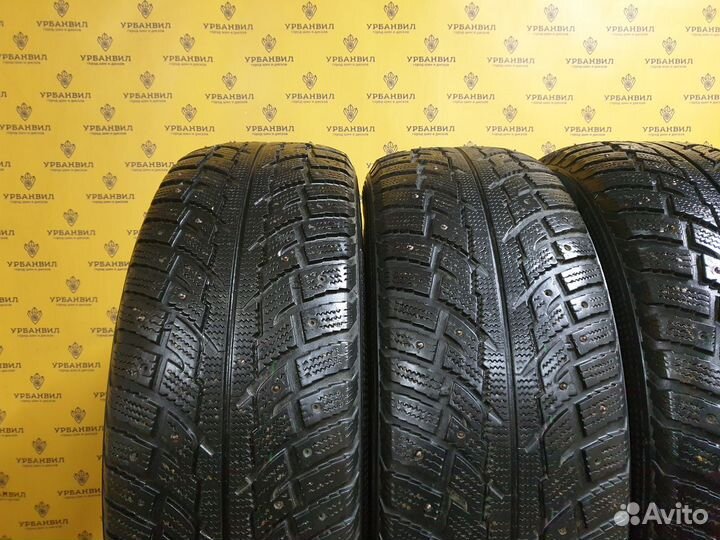 Kumho I'Zen RV Stud KC16 265/70 R16 112T