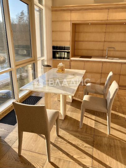 2-к. квартира, 91 м², 3/8 эт.