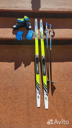 Лыжи беговые детские 140 с ботинками 33