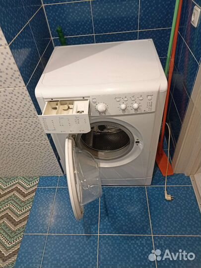 Стиральная машина indesit