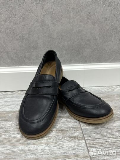 Кожаные туфли zara
