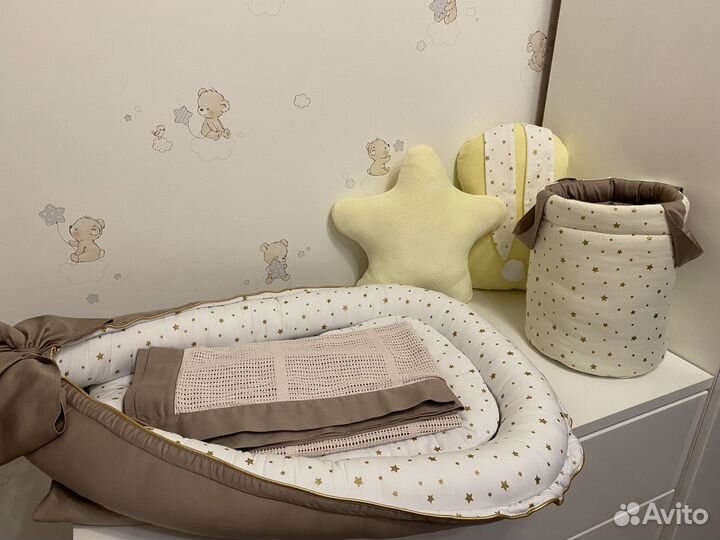 Кроватка детская из массива бука с маятником