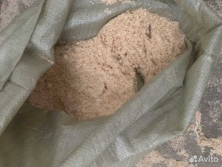 Опилки в мешках